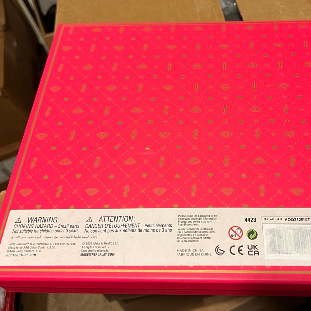 New in Box 3 piece Juicy Couture Necklace, Pen, and Journal Set - Picture 2 of 3